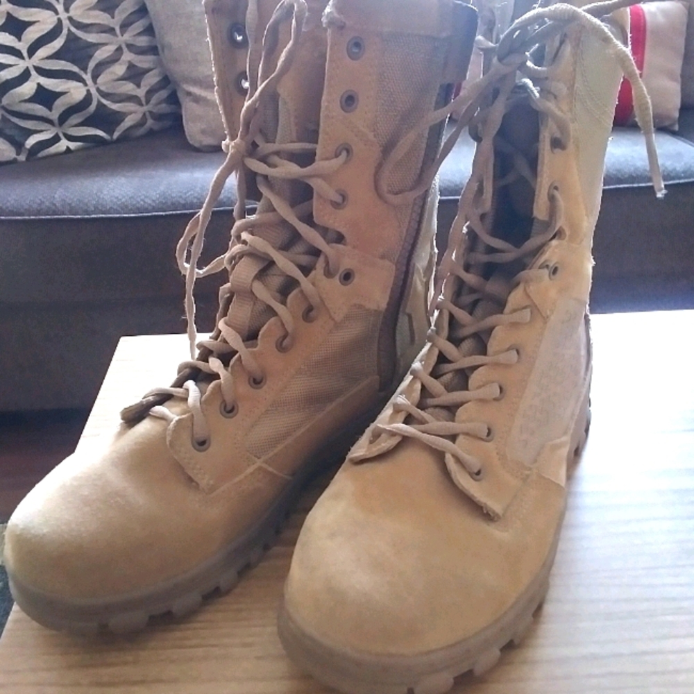 Combat boots